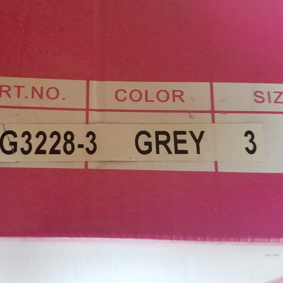 Gray Fringe Boot Mocasin - Picture 7 of 8